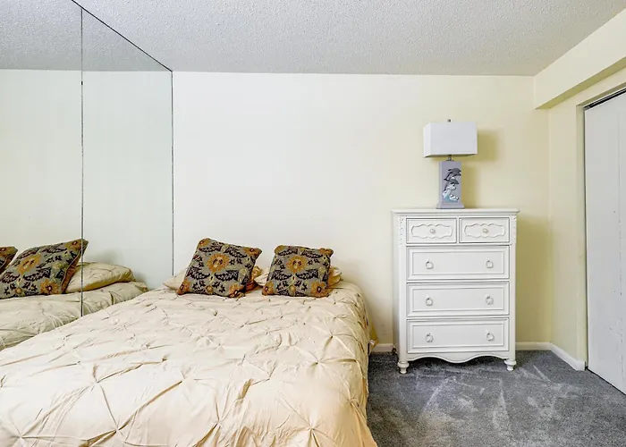 Holiday home Walk To Ocean Beach! Cozy Couples Retreat